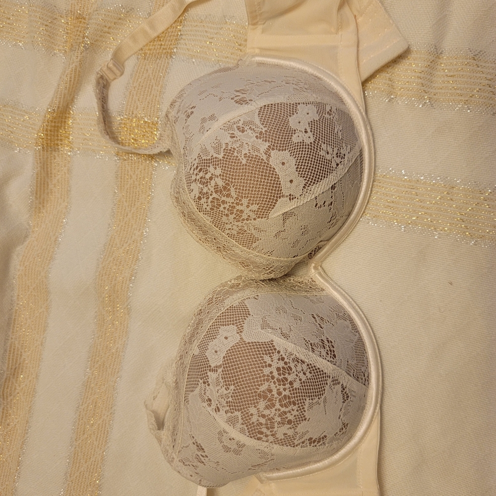 36DDD Cacique bra